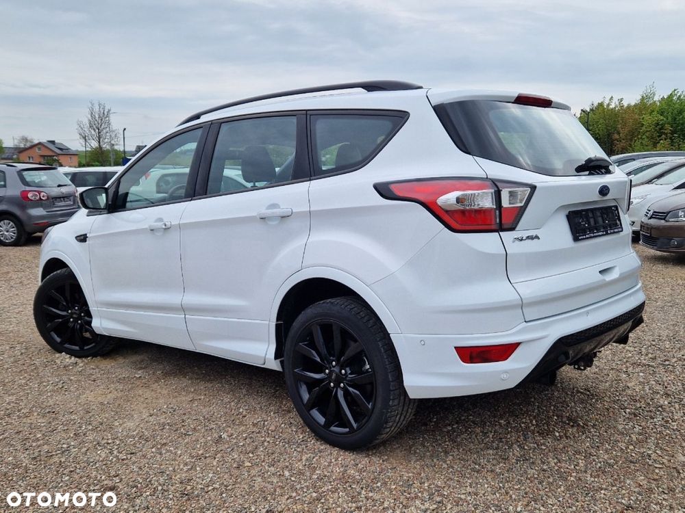 Ford Kuga 1.5 EcoBoost 2x4 ST-Line - 3