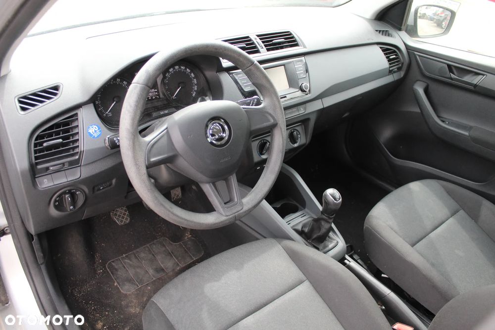 Skoda Fabia - 10