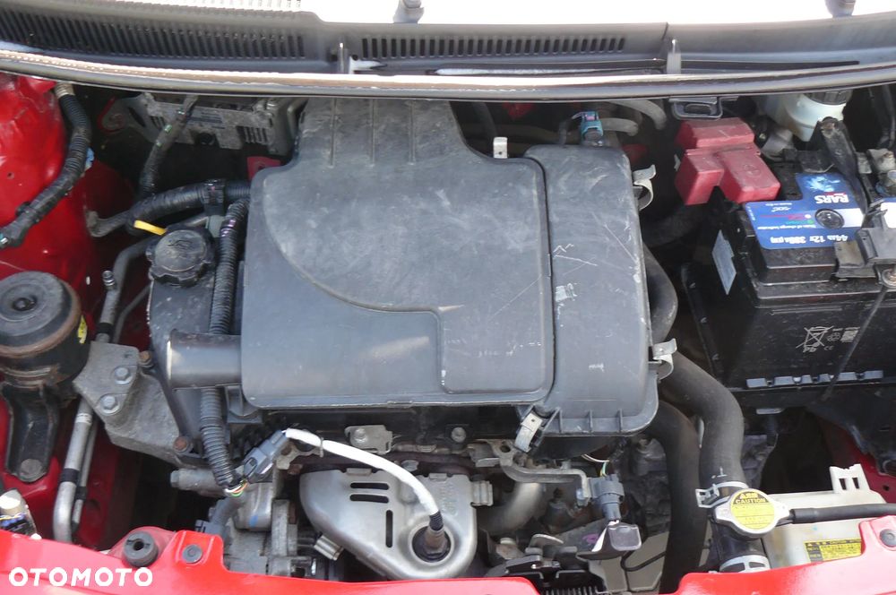 Toyota Yaris - 33
