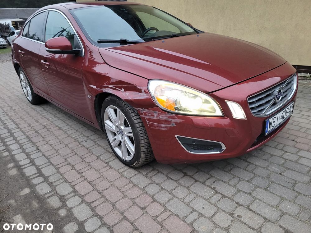 Volvo S60 T6 AWD Geartronic Summum - 4