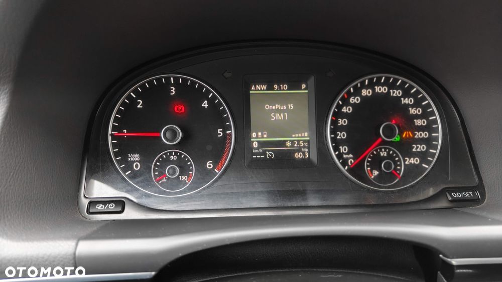 Volkswagen Touran 2.0 TDI Highline DSG - 22