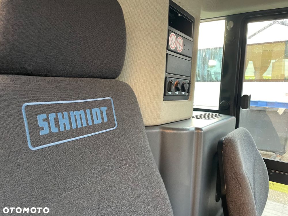 Schmidt Swingo Compact CS 256   200 + Zamiatarka drogowa  zamiatarka chodnikowa uliczna  Swingo 200 +    Super stan 2019 rok - 28