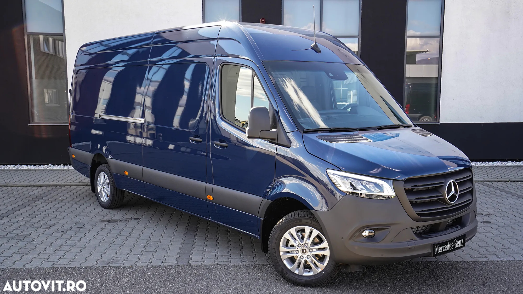 Mercedes-Benz SPRINTER 317 CDI FURGON - 2