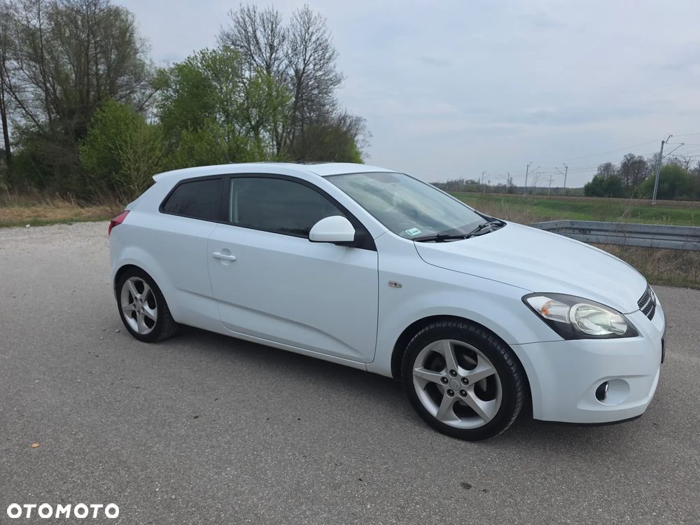 Kia ProCeed 2.0 Optimum + - 9