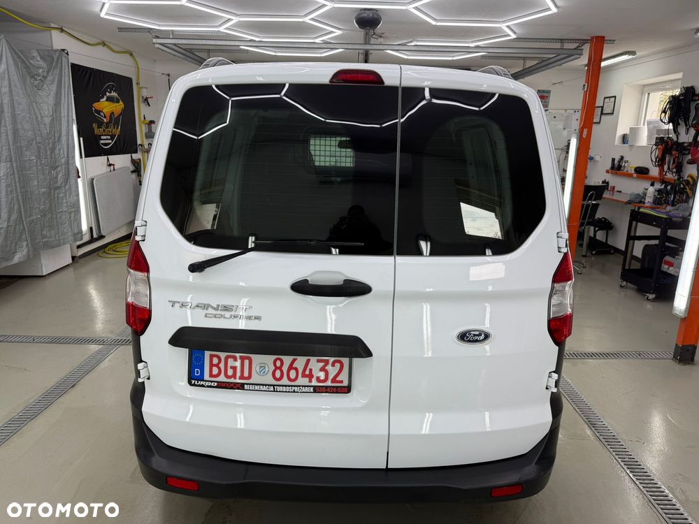 Ford Transit Courier - 5