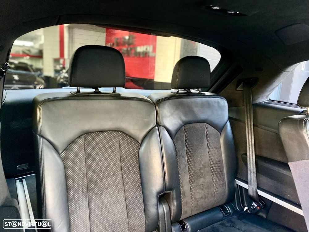 Audi Q7 3.0 TDI quattro S-line Tiptronic 7L - 37