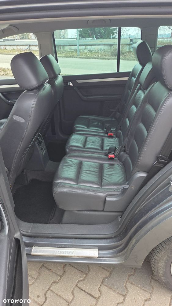 Volkswagen Touran 2.0 TDI Trendline DSG - 14