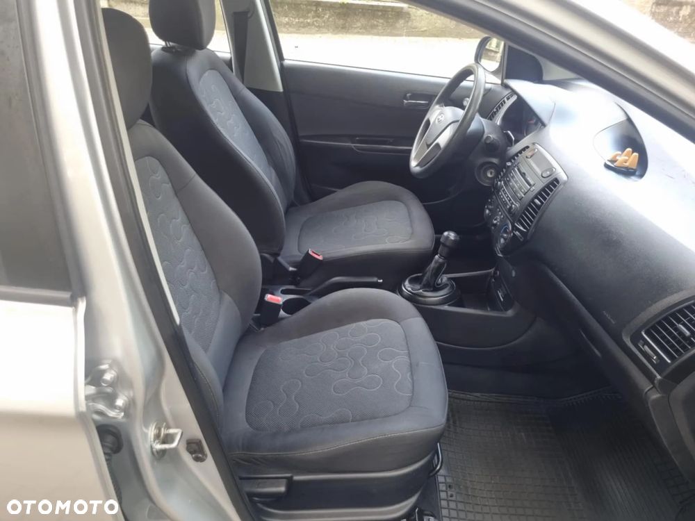 Hyundai i20 1.2 Classic + - 11