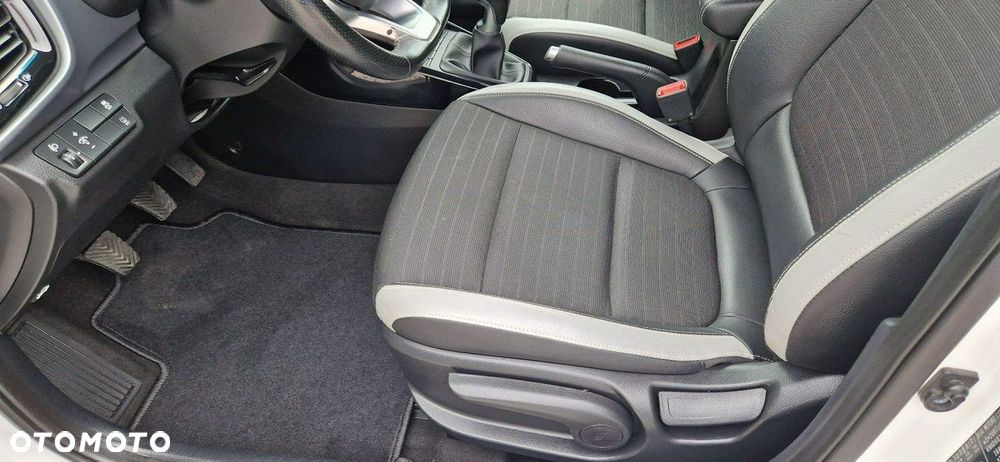 Kia Stonic - 19