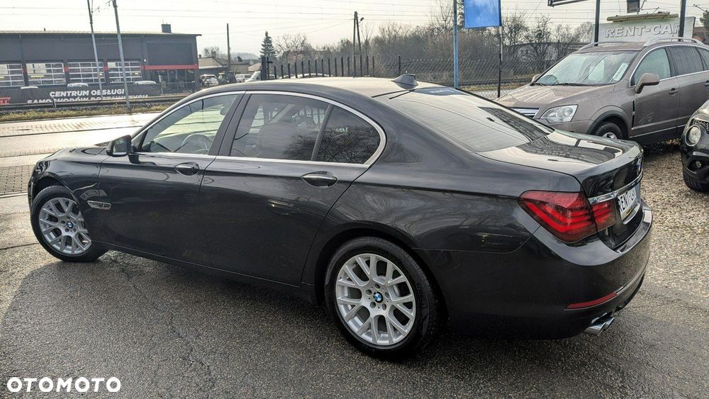 BMW Seria 7 - 8