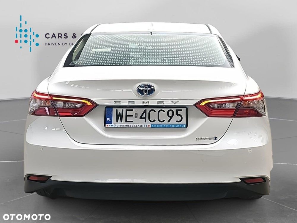 Toyota Camry 2.5 Hybrid Comfort CVT - 23