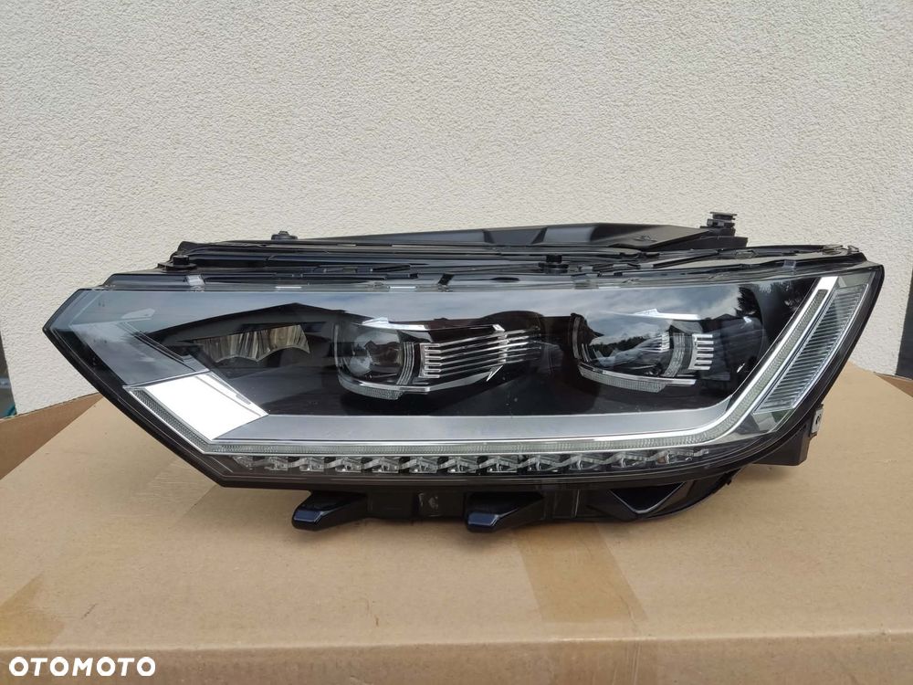 Lampa volkswagen Passat B8 - led lewa - 1