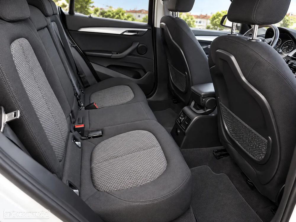 BMW X1 16 d sDrive - 11