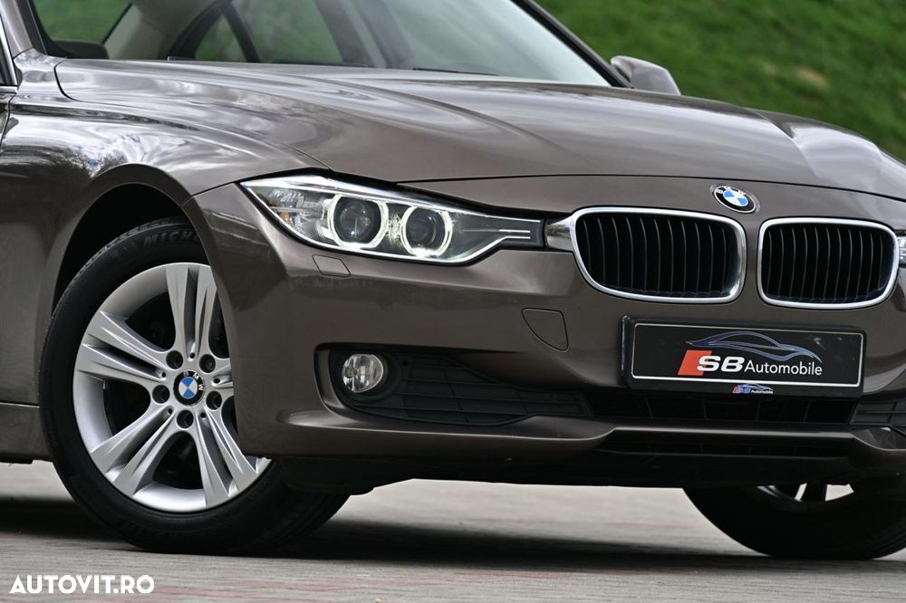 BMW Seria 3 320i Efficient Dynamics Edition - 3