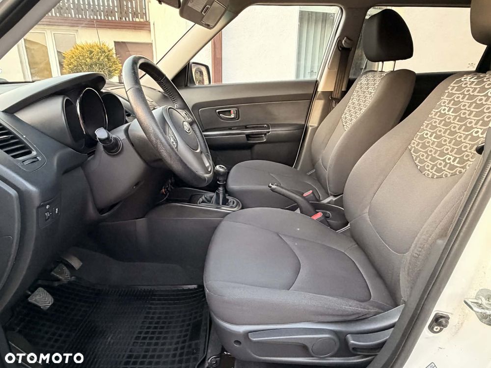 Kia Soul 1.6 CRDI M - 8