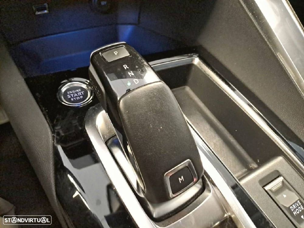 Peugeot 3008 1.5 BlueHDi Allure Pack EAT8 - 18