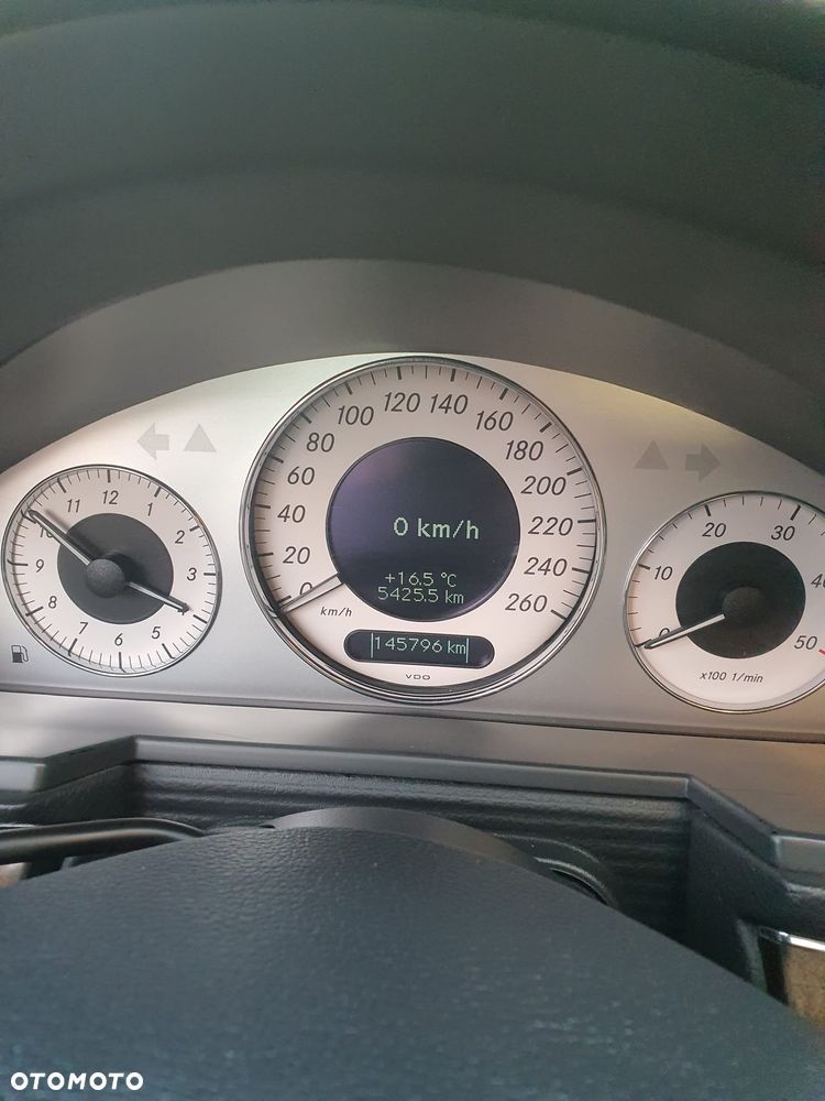 Mercedes-Benz Klasa E - 11