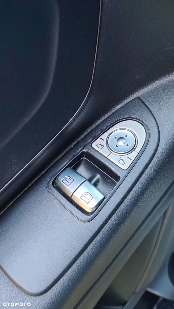 Mercedes-Benz Vito CDI Mixto 447.703 - 26