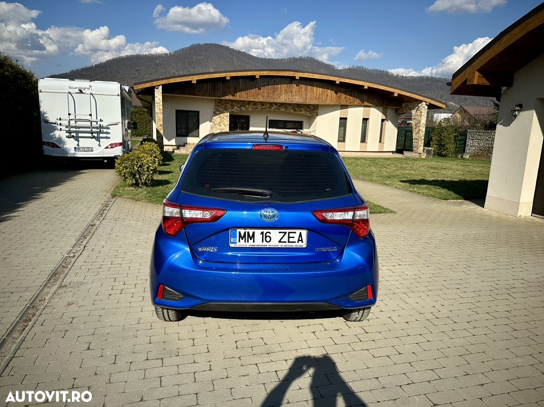 Toyota Yaris 1.5 VVT-i HSD Bi-Tone B&B (Albastru&Negru) - 27