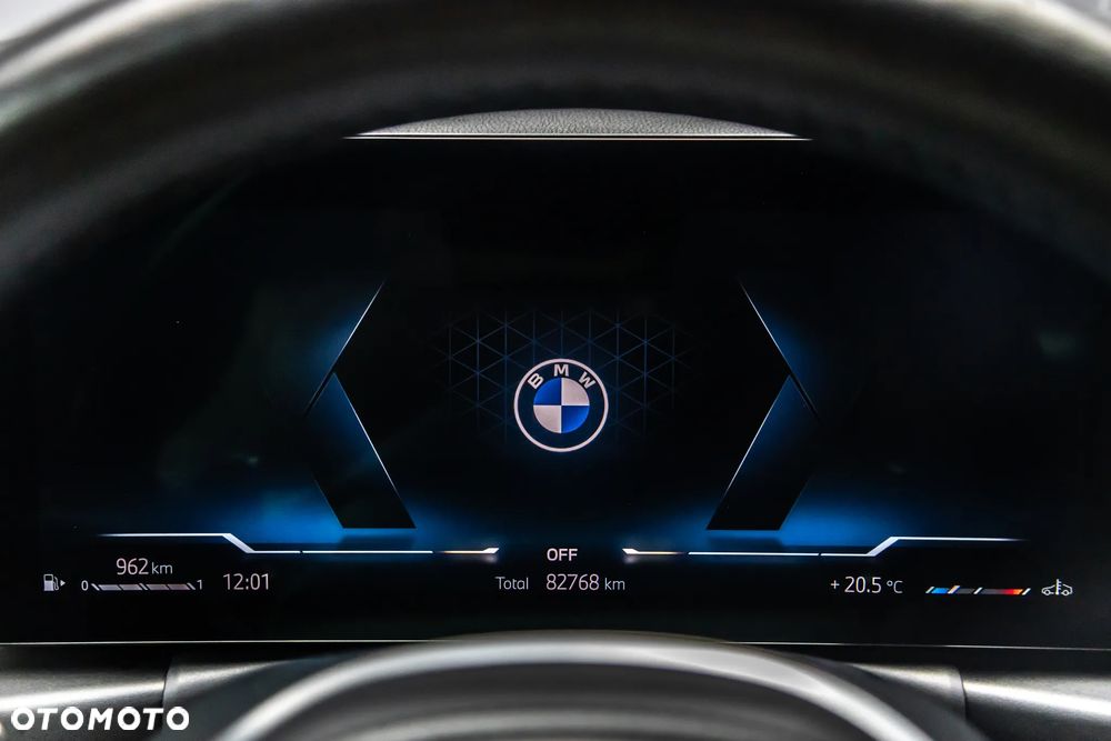 BMW Seria 3 320d xDrive mHEV M Sport - 16