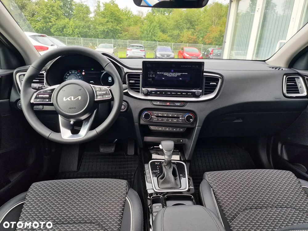 Kia XCeed 1.5 T-GDI Business Line DCT - 5