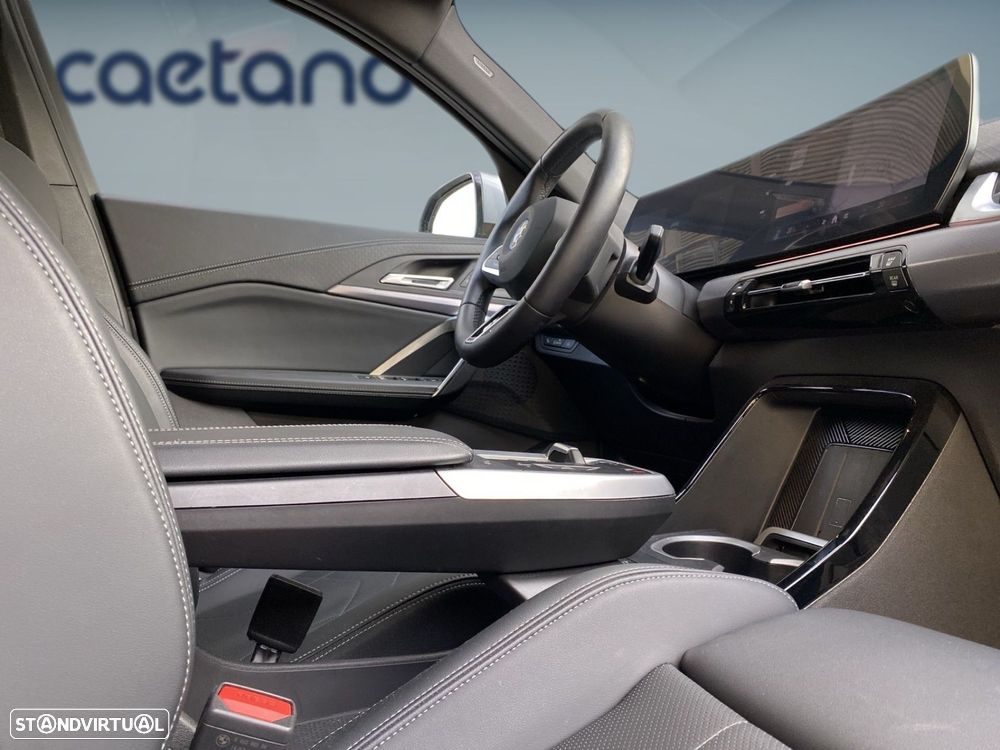 BMW iX2 eDrive20 Pack Desportivo M Pro - 17