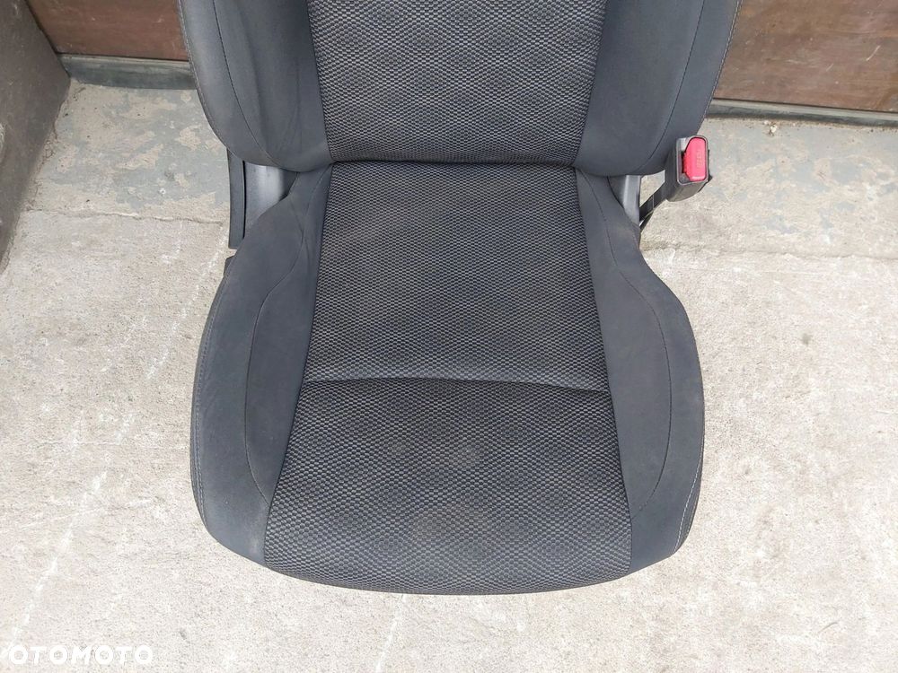 Nissan Qashqai II J11 fotel prawy przód oparcie siedzisko air bag - 15