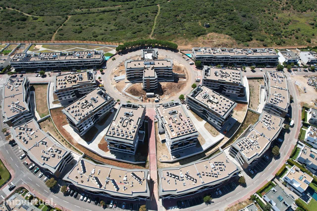 Apartamento T3 - Condomínio Privado | Serra de Carnaxide - Grande imagem: 2/17