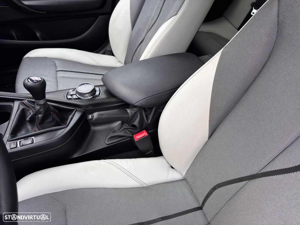 BMW 116 d EDynamics Line Urban - 30