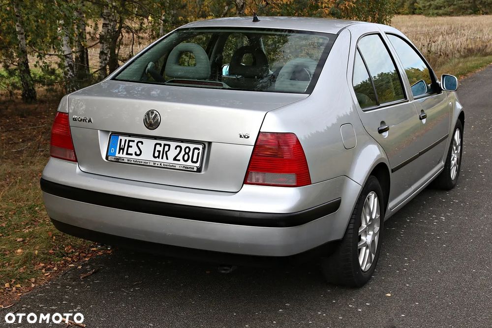 Volkswagen Bora Variant 1.6 - 28