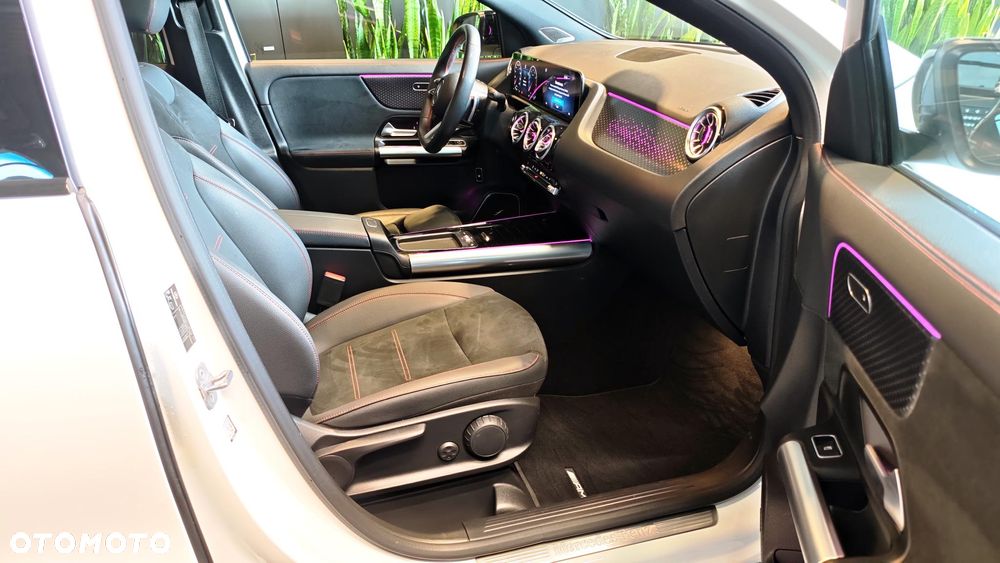 Mercedes-Benz GLA 200 AMG Line - 16