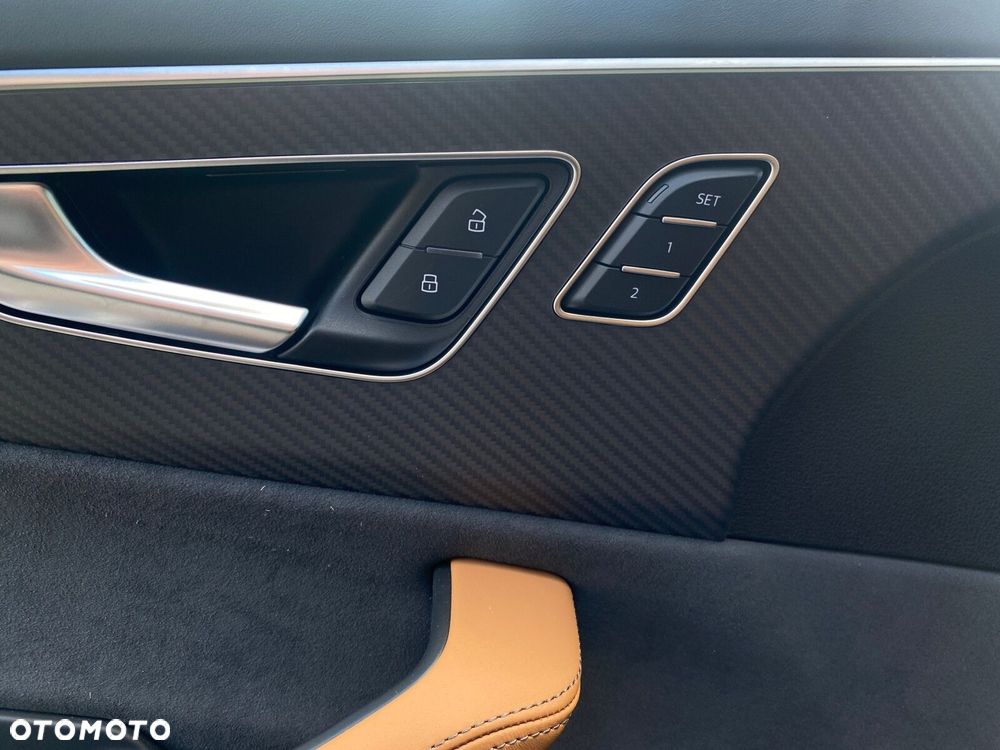 Audi RS Q8 - 17