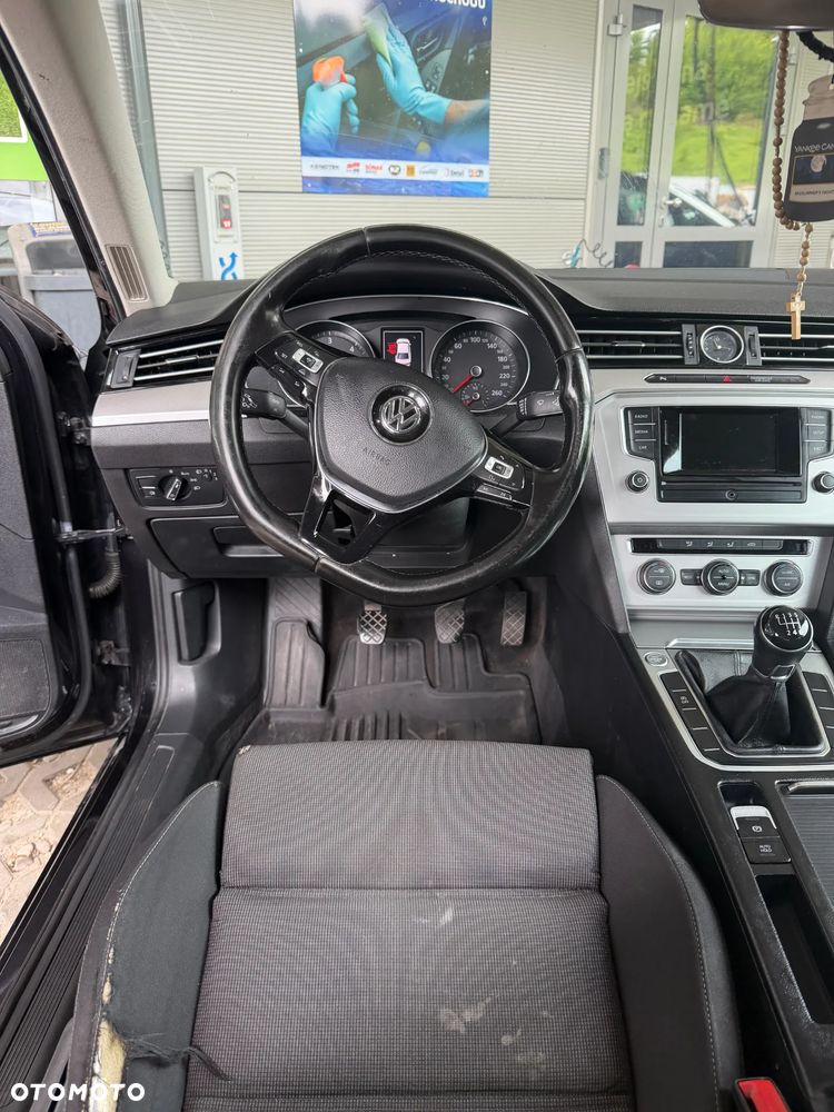 Volkswagen Passat 1.6 TDI BMT Comfortline - 6