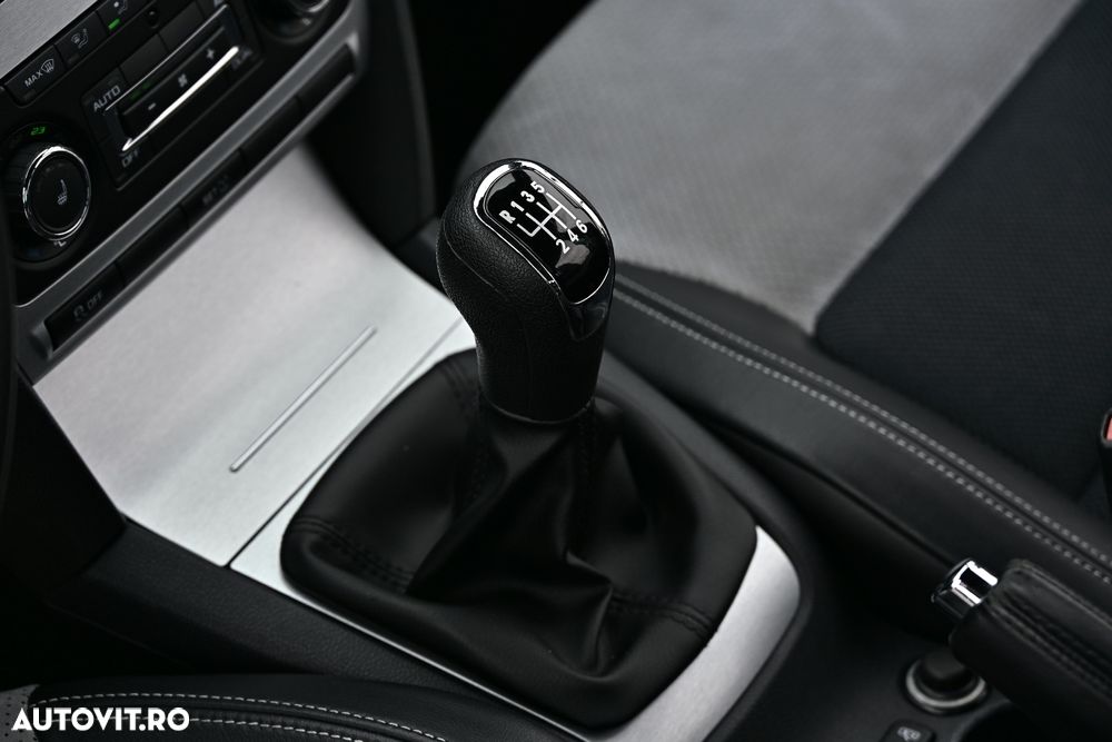 Skoda Octavia 2.0 TDI RS - 22