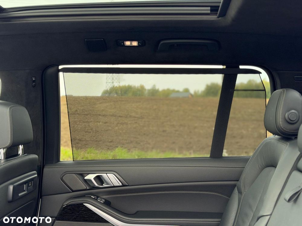 BMW X7 M50d sport - 27