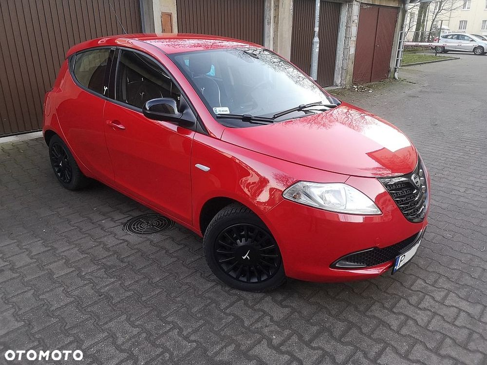 Lancia Ypsilon 1.2 8V Black&Red S&S - 3