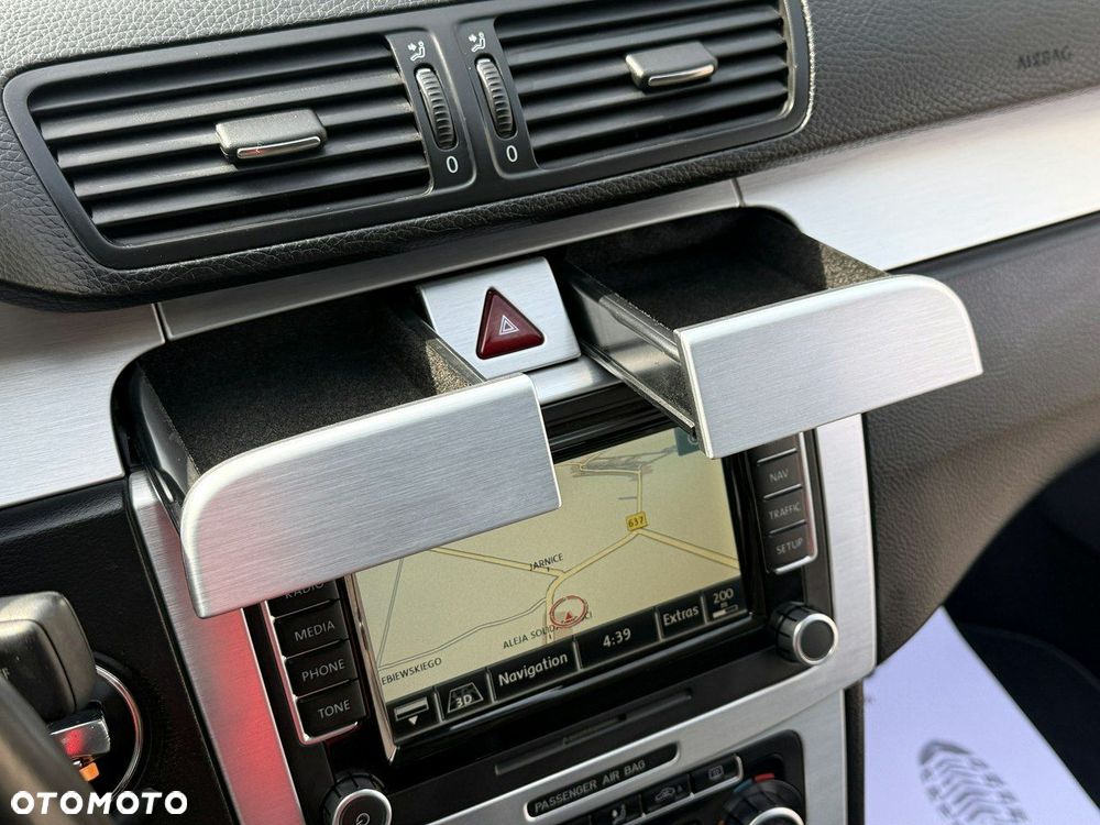 Volkswagen Passat CC - 16