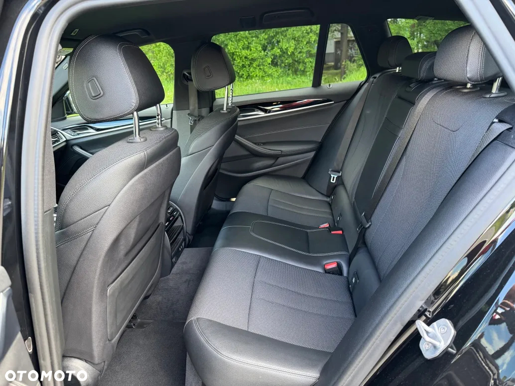 BMW Seria 5 520d Sport Line sport - 8