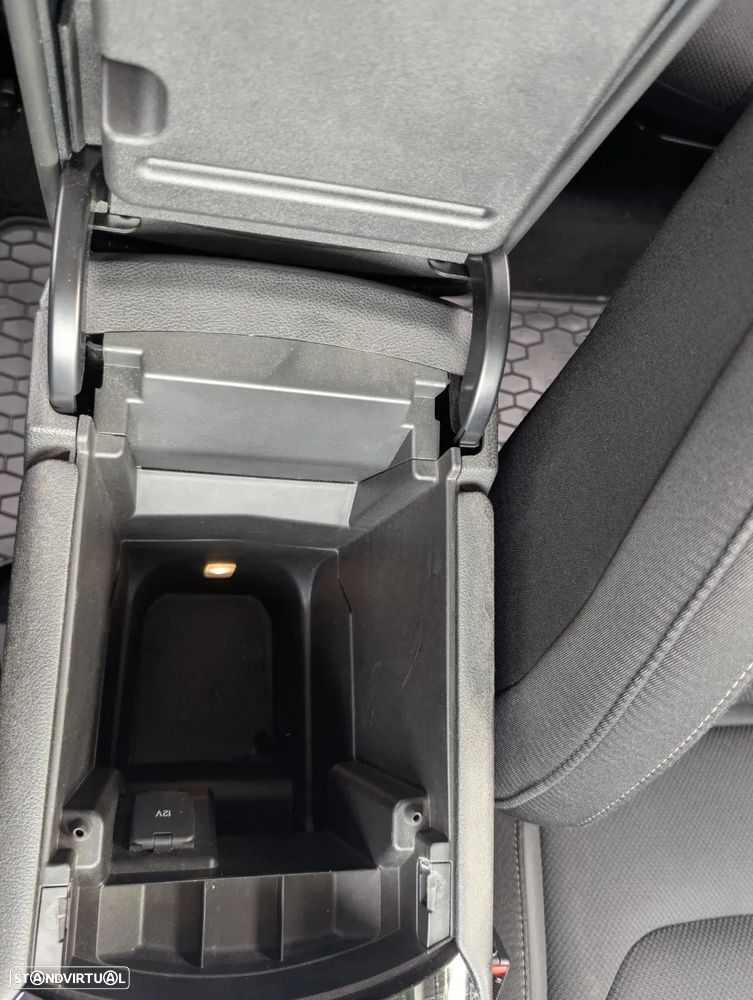 Ford S-Max 2.0 TDCi Titanium - 26