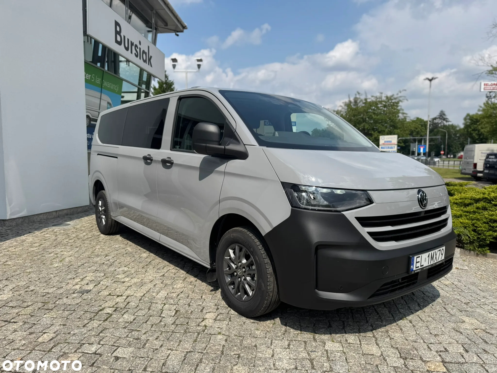 Volkswagen Caravelle - 3