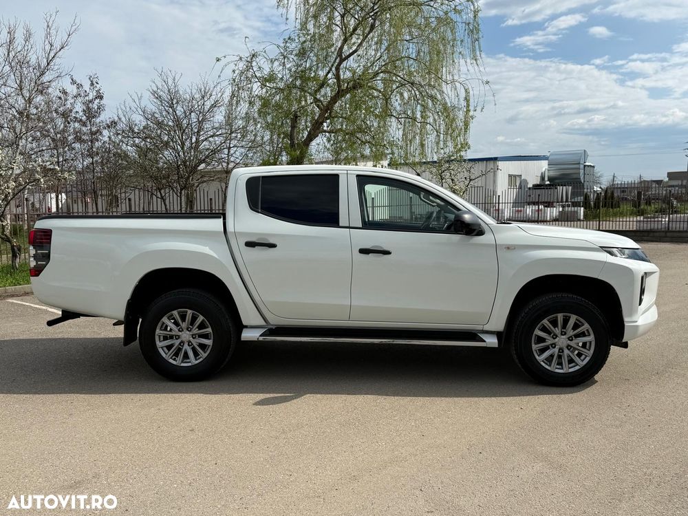 Mitsubishi L200 Double Cab 2.2 DI-D M/T Instyle - 16