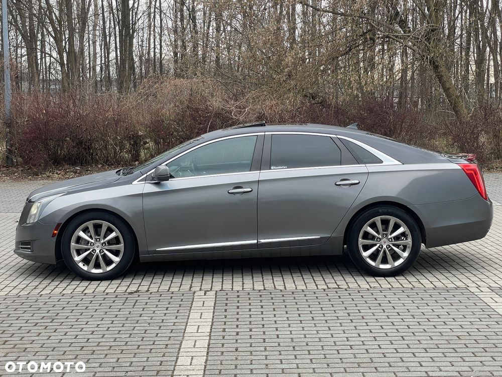 Cadillac XTS - 32