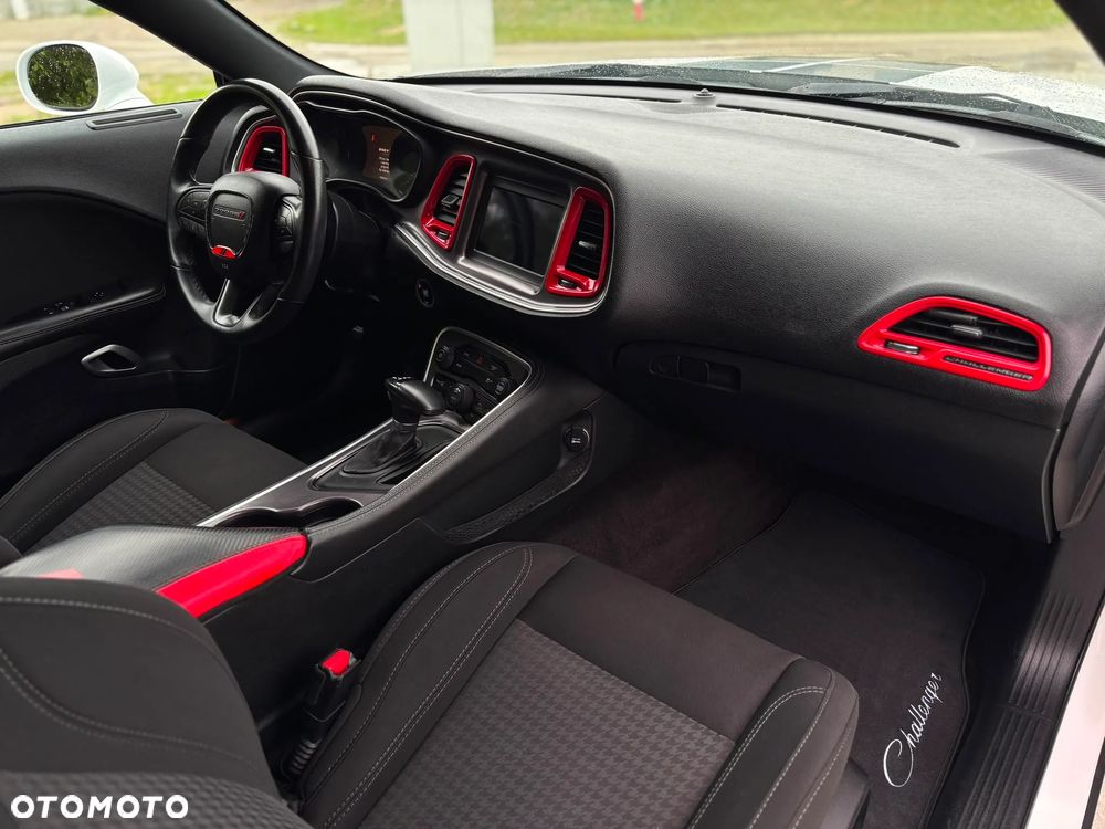 Dodge Challenger 3.6 SXT - 27