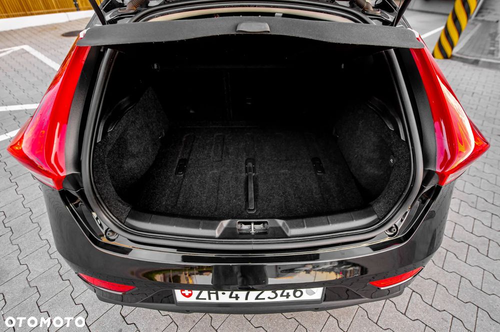 Volvo V40 D4 Drive-E Momentum - 18