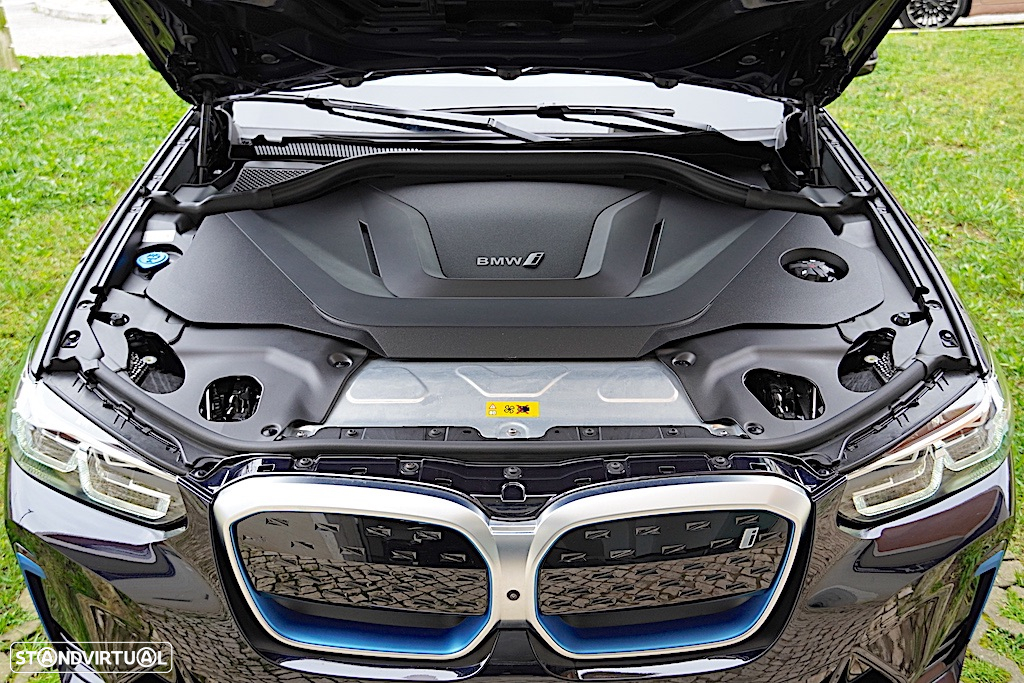 BMW iX3 M Sport Inspiring - 17