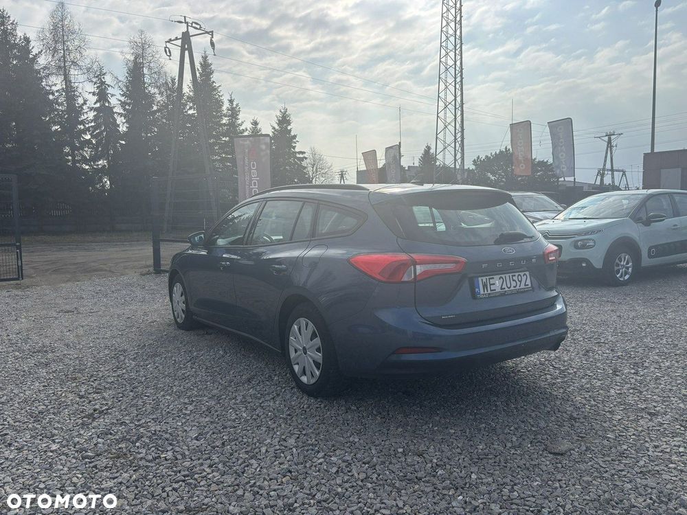 Ford Focus - 8