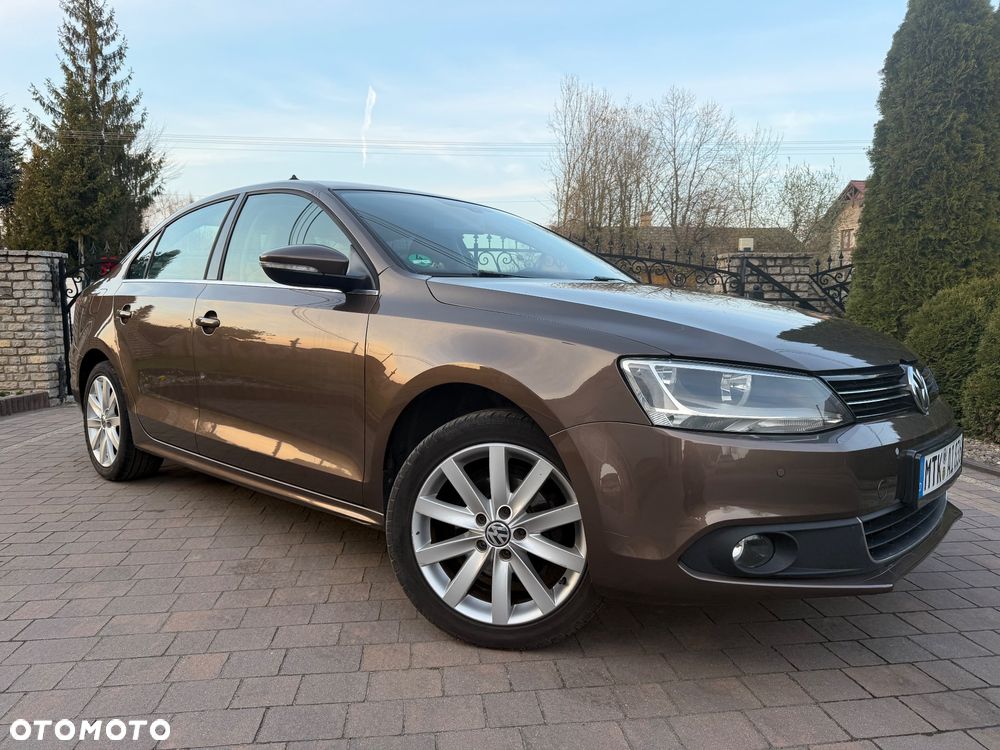 Volkswagen Jetta 1.6 TDI Life - 17