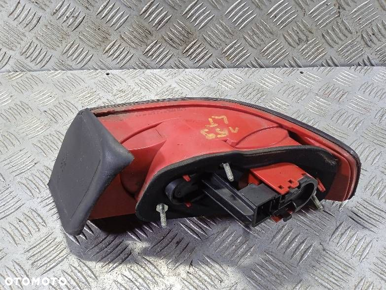 LAMPA LEWA TYLNA ALFA ROMEO 159 - 2