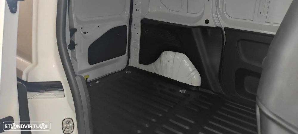 Citroën Berlingo 1.6 BlueHDi Feel - 21