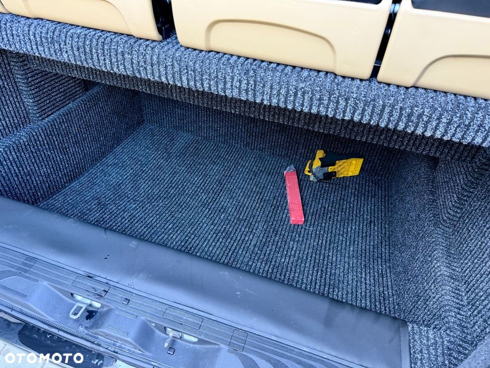 Mercedes-Benz Sprinter 519 24 miejsca 3.0 V6 automat turystyczny - 33